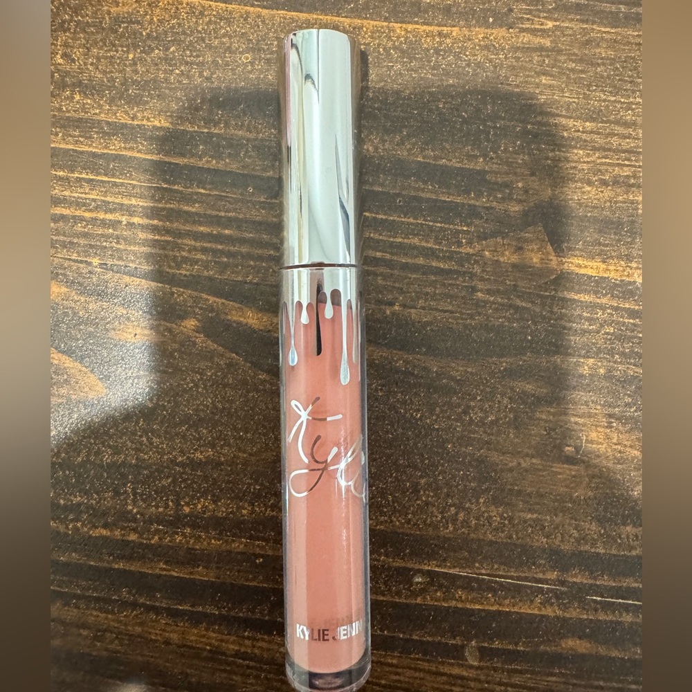 Never Used - Kylie Cosmetics Velvet Lip - Babe